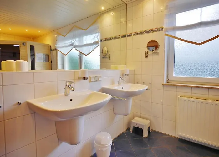 Komfort-fewo Traumblick Am Sonnenlift Mit Grosser Infrarotsauna Willingen (Upland)